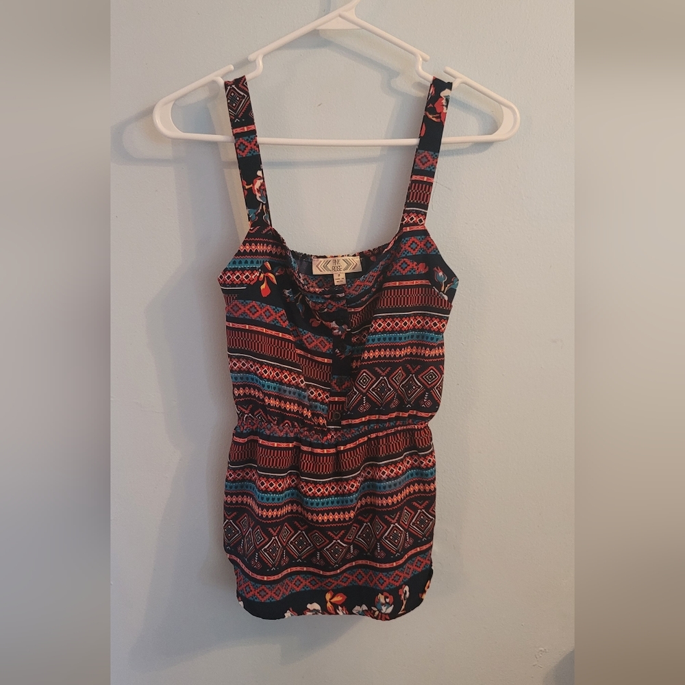 Pink Rose lightweight tank top geometric Floral design Size Small